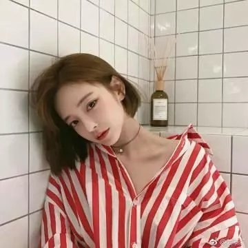 戴帽子的猫